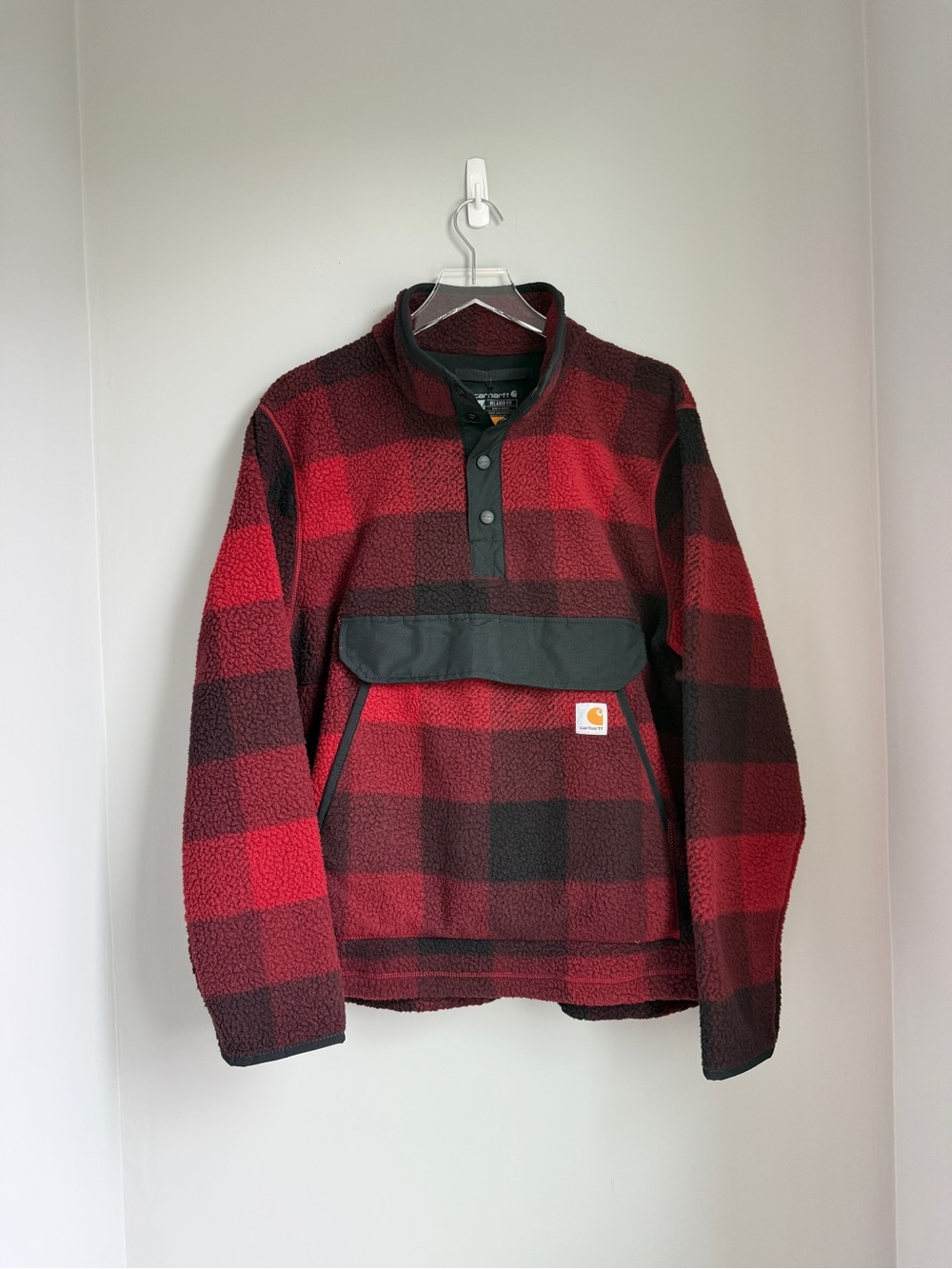 Carhartt Relaxed Fit Fleece Pullover Men’s Medium Red Black Buffalo Plaid